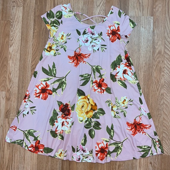 Heart & Hips Dresses & Skirts - Floral Printed Dress NWOT